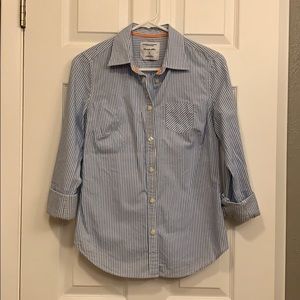 American Eagle button up shirt